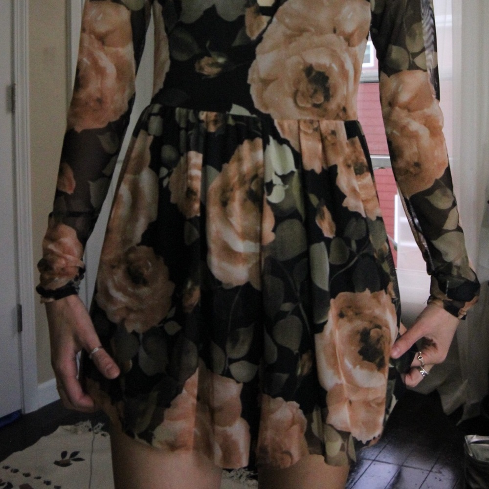 Floral romper - Picture 3 of 5